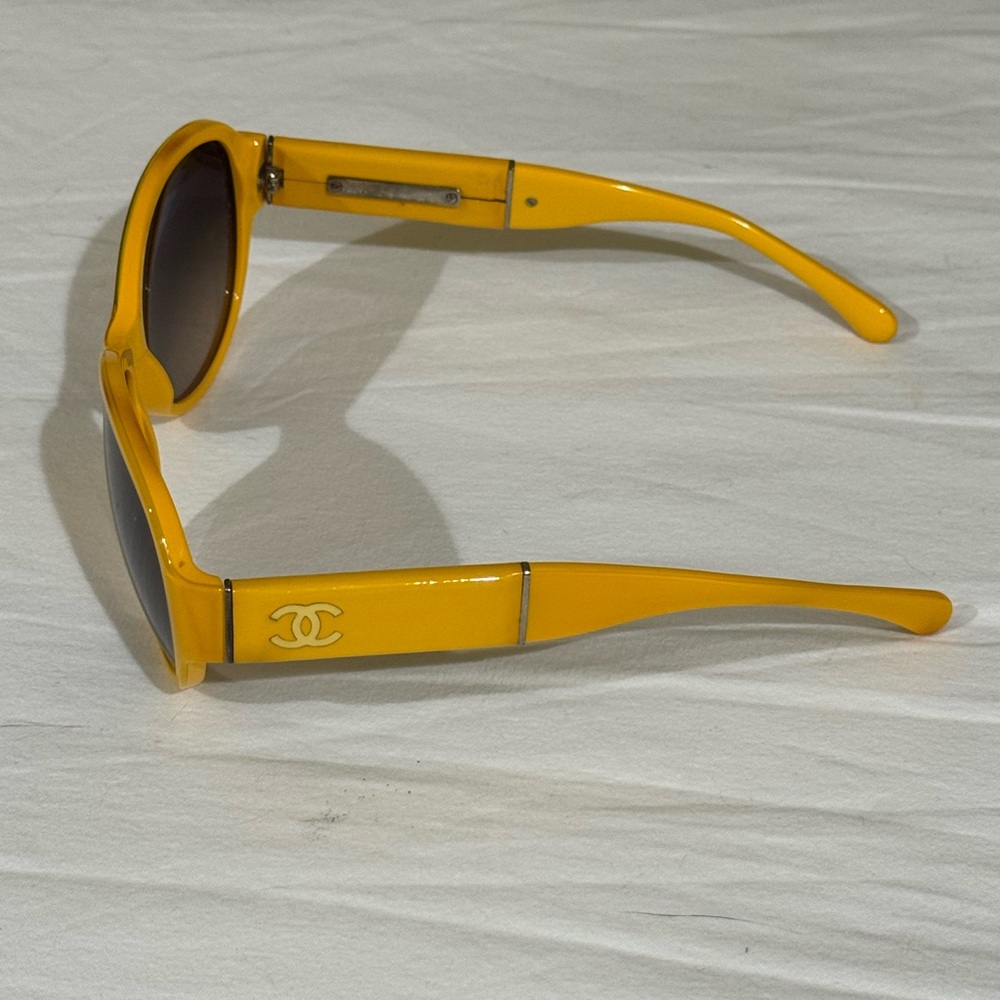 Chanel Interlocking Cc Round Yellow Sunglasses - image 4